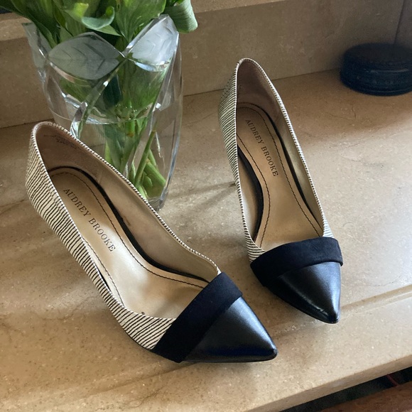 Audrey Brooke Shoes - Two tone pumps